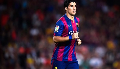 开云体育2026-街道上的北欧风暴，当瑞典掀翻英格兰，F1赛道上的国家叙事如何重写？