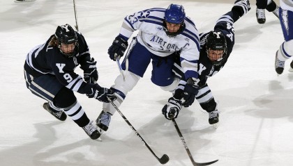 开云平台-范弗利特单核破局，鹈鹕火力网绞杀黄蜂