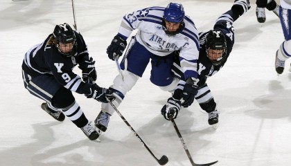 开云体育世界杯-瑞士对阵尤文，卢卡库表现堪称教科书，当黑豹撕碎老妇人的防线