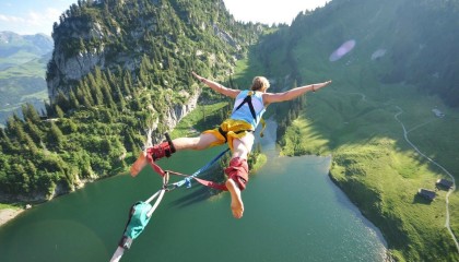 开云下载-杜兰特进攻端无人可挡，76人狂胜篮网显统治力