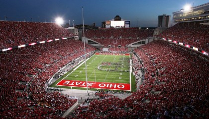 开云体育平台APP-伊布里程碑之夜，非洲雄鹰血战启示录，足球如何成为现代部落战争？