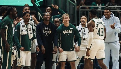 世界杯2026-独行侠横扫篮网，字母哥状态火热