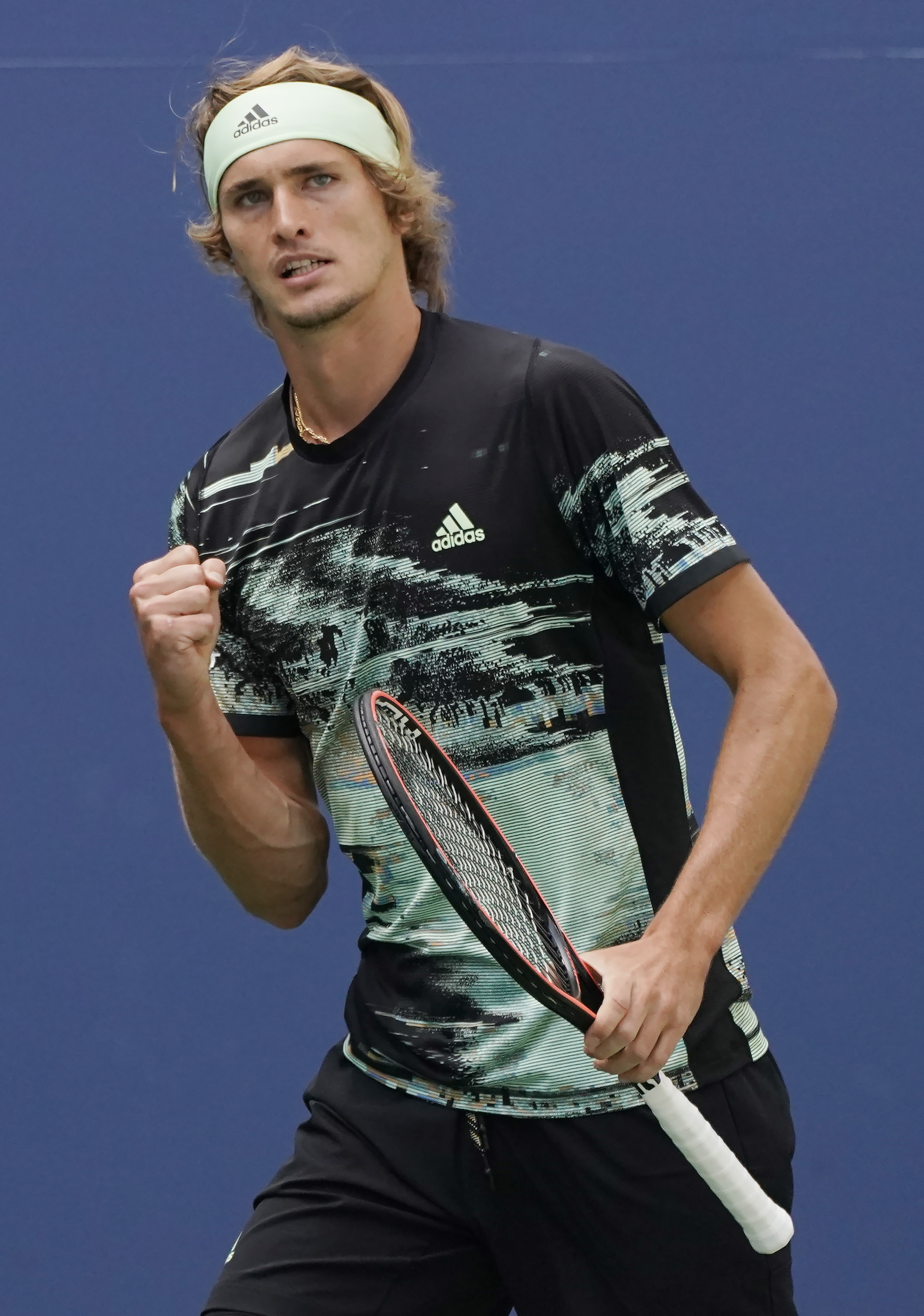 美网险胜年终总决赛，兹维列夫高光表现