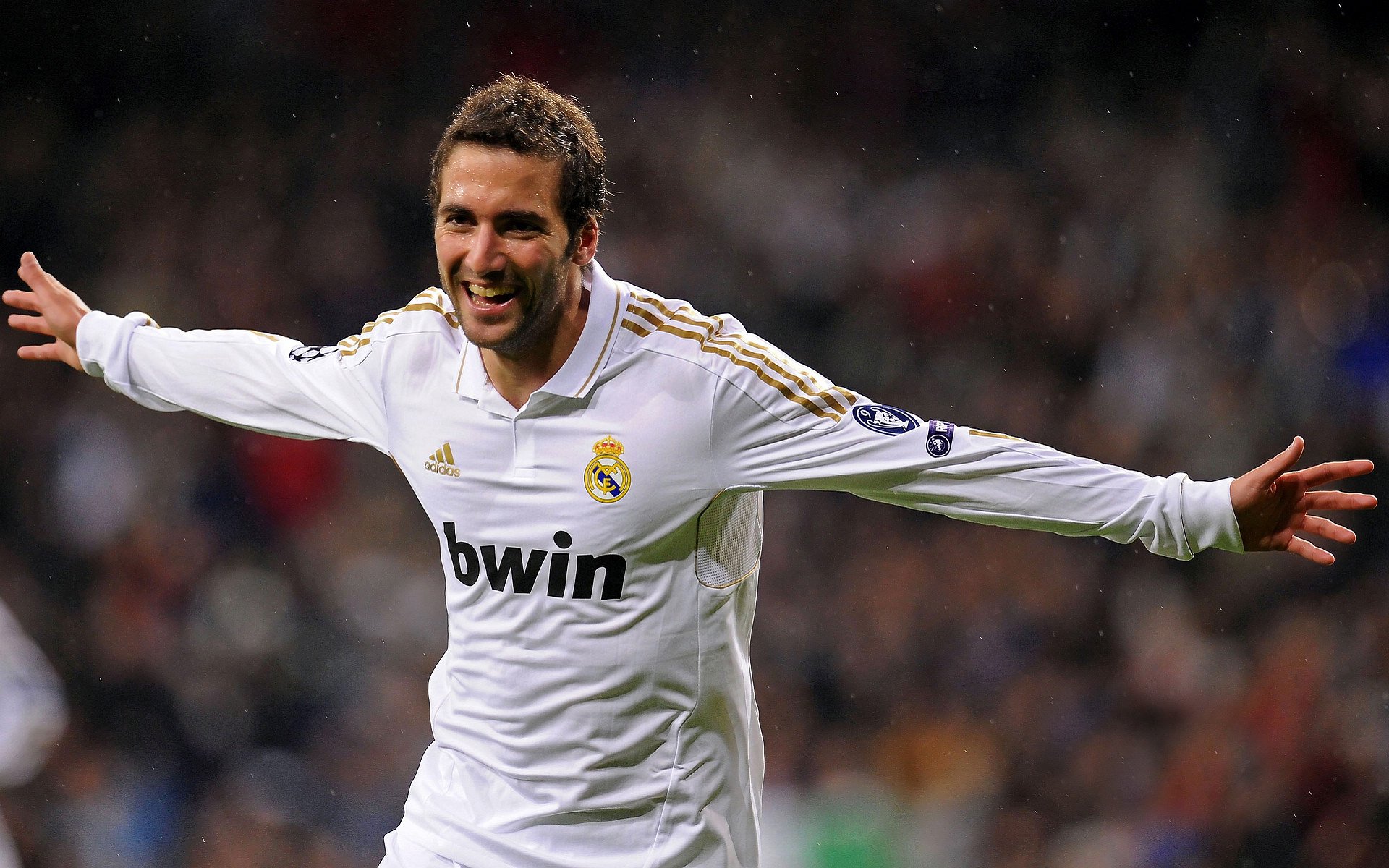 欧冠淘汰赛焦点战，森林狼巅峰对决胜出魔术，跨越赛场的胜利哲学